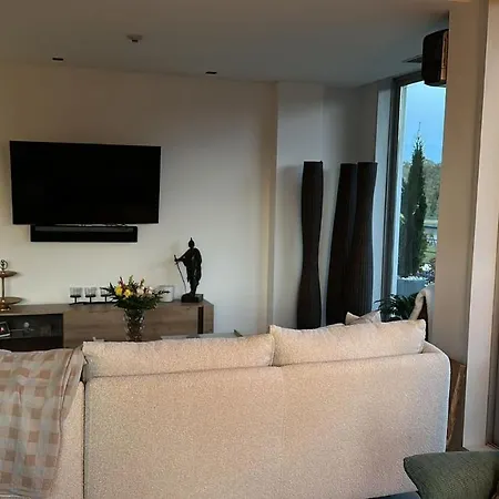 Quinta Da Barca Golf, River View Luxury T2 Apartment, Pool, Tennis, Wifi Appartement *